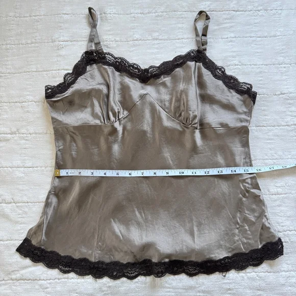 Laura Clement Silk Tank Top • Size: 12 - Picture 9 of 10